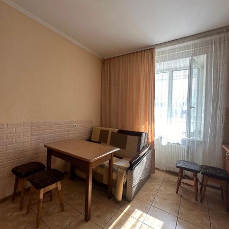 Апартаменти Липинського3,Поруч Порт Сіті Lutsk Ngoại thất bức ảnh