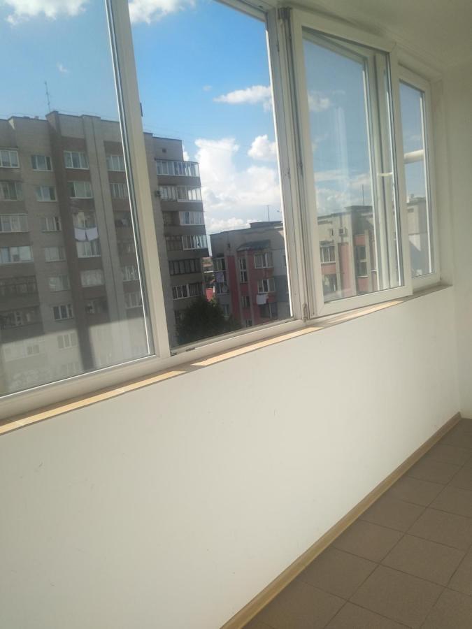 Апартаменти Липинського3,Поруч Порт Сіті Lutsk Ngoại thất bức ảnh