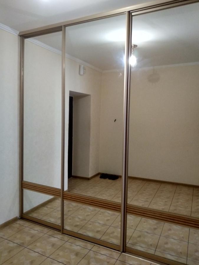 Апартаменти Липинського3,Поруч Порт Сіті Lutsk Ngoại thất bức ảnh